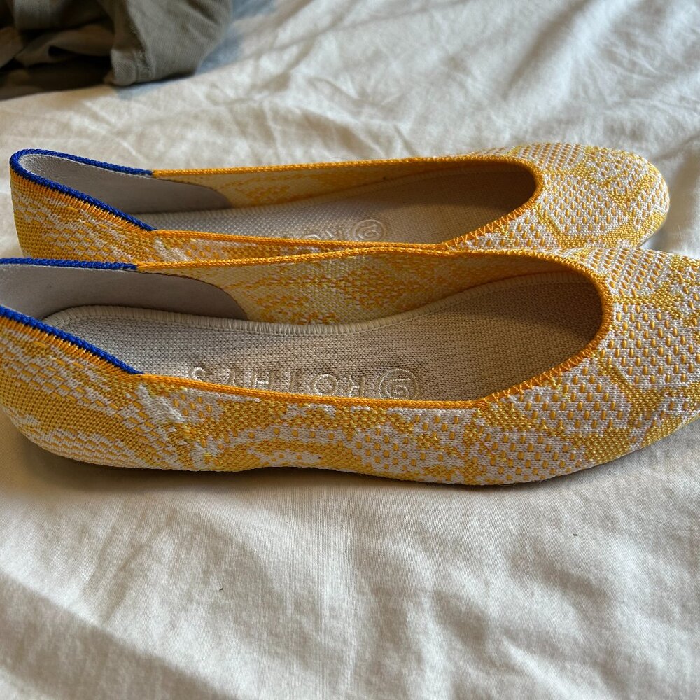 Unworn Rothys Square Daisy - Retired Pattern! - image 2